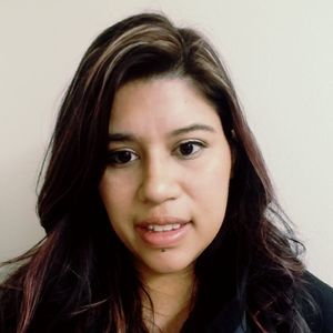 Meet your Posher, Adela
